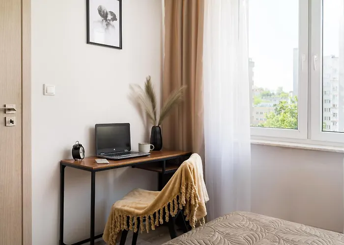 Riverside Retreat By Vistula 2Br & Separate Living Room & Balcony In The Center