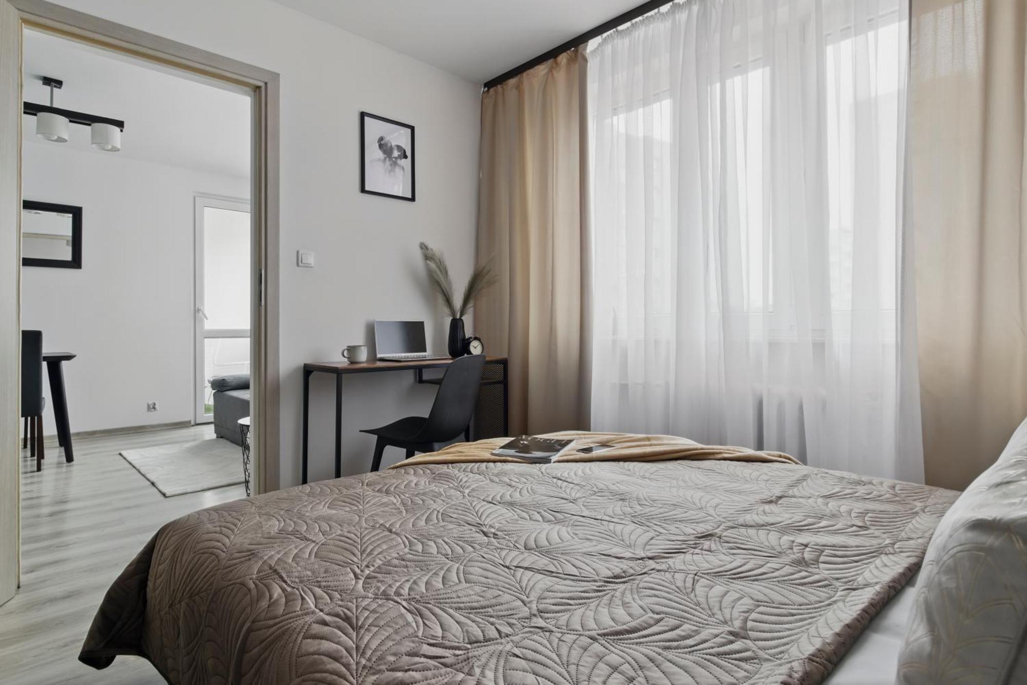 Riverside Retreat By Vistula 2br & Separate Living & Balcony In The Center *